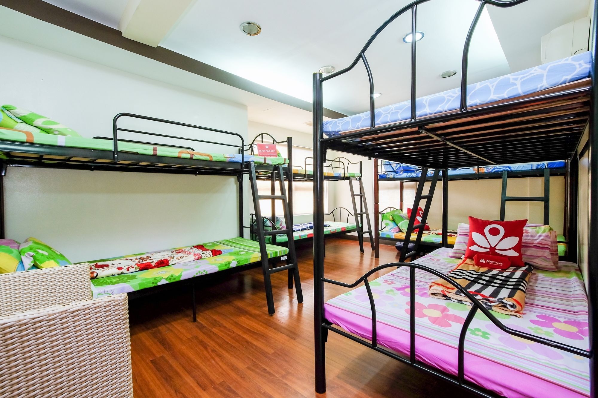 Zen Hostel Quirino Ave. Malate Manila Exterior foto
