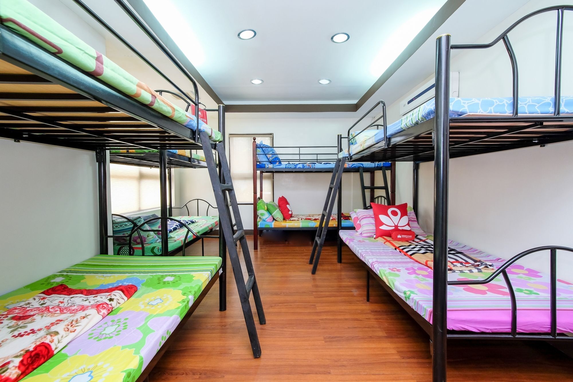 Zen Hostel Quirino Ave. Malate Manila Exterior foto