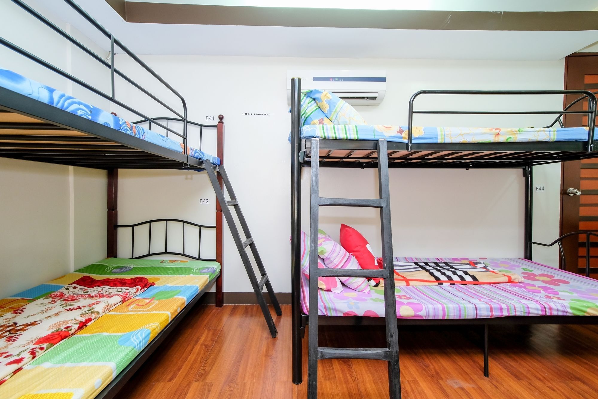 Zen Hostel Quirino Ave. Malate Manila Exterior foto